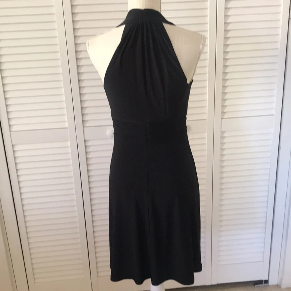 Jones Wear Dress size 4, perfect black dress, flattering cut, good condition‎